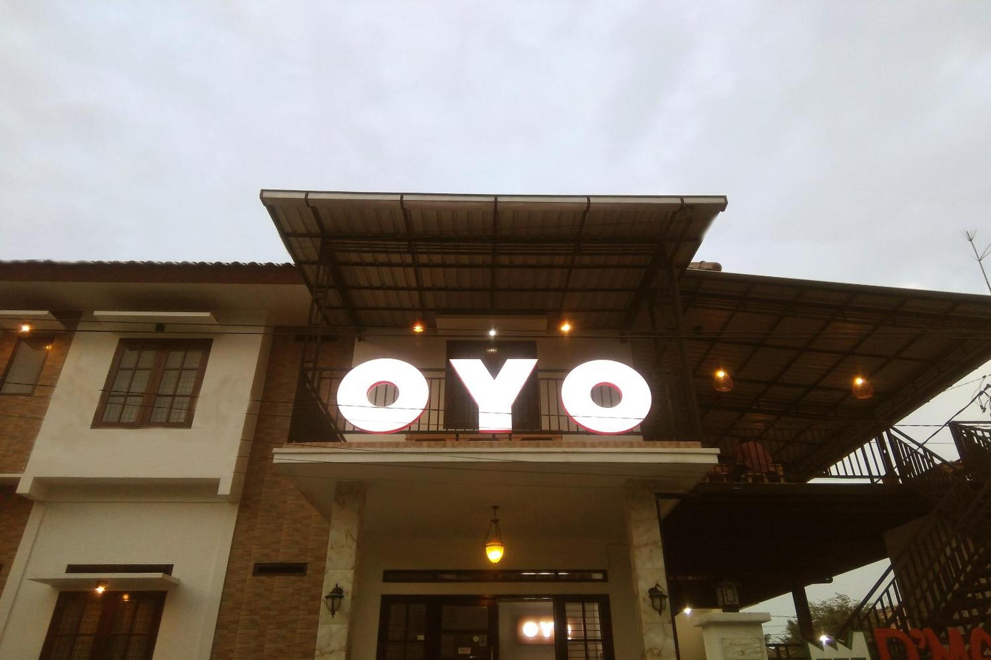 Oyo 350 D' Maktab Homestay Syariah Malang Exteriör bild