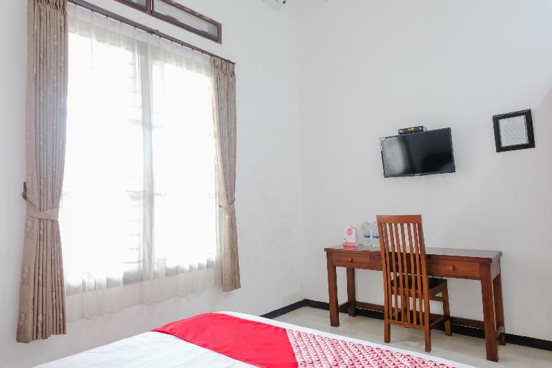 Oyo 350 D' Maktab Homestay Syariah Malang Exteriör bild